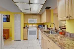 7 Willowbrook Lane 103, Delray Beach, FL 33446 Sold 03/21/25