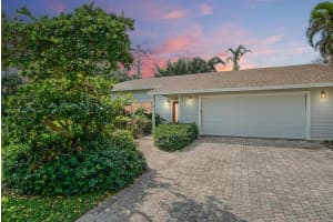7 Perriwinkle Circle, Sewalls Point, FL 34996 Sold 06/18/25