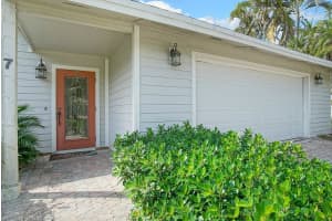 7 Perriwinkle Circle, Sewalls Point, FL 34996 Sold 06/18/25