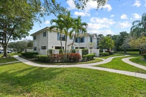 359 Prestwick Circle 4, Palm Beach Gardens, FL 33418 Sold 04/15/25