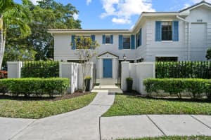 359 Prestwick Circle 4, Palm Beach Gardens, FL 33418 Sold 04/15/25