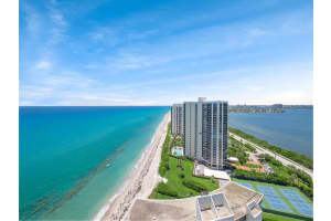 5420 N Ocean Ph4 Drive Ph4, Singer Island, FL 33404 - MLS#R11059590