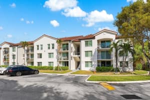 921 Villa Circle, Boynton Beach, FL 33435 Sold 05/16/25