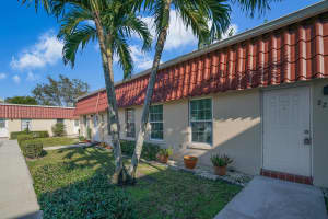 827 Salem Lane, Lake Worth, FL 33467 - MLS#R11059671