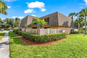803 8th Way, West Palm Beach, FL 33407 Sold 04/17/25