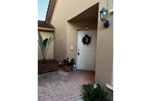 21545 Sw 87 Court, Cutler Bay