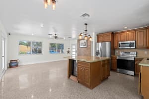 601 SE 3rd Avenue, Delray Beach, FL 33483 Sold 08/28/25