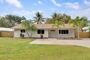 7990 SE River Lane, Stuart, FL 34997 Sold 04/30/25