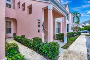 202 Muirfield Court E, Jupiter, FL 33458 Sold 07/31/25