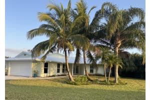 5273 Se Tall Pines Way, Stuart