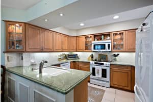 2602 Fairway Drive N, Jupiter, FL 33477 Sold 03/11/25