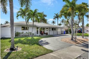 200 SE 3rd Street, Pompano Beach, FL 33060 Sold 04/10/25