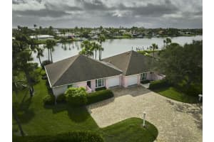 300 Harbour Drive 306, Vero Beach