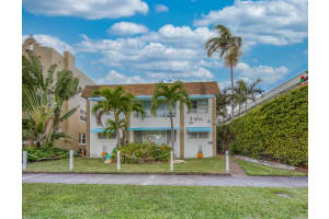 119 S Golfview 2, Lake Worth Beach, FL 33460 Sold 04/14/25