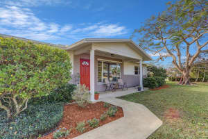 2222 SE Jackson Street, Stuart, FL 34997 Sold 03/17/25