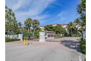 4751 NE Ocean Boulevard 11, Jensen Beach, FL 34957 Sold 04/28/25