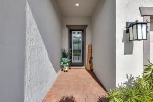655 SE Boboli Way, Port Saint Lucie, FL 34984 - MLS#R11060142