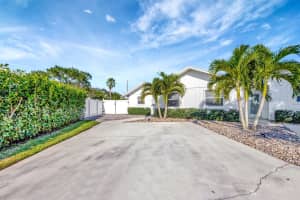 6075 Francis Street, Jupiter, FL 33458 Sold 04/30/25