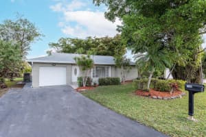 7102 NW 89th Avenue, Tamarac, FL 33321 - MLS#R11060200