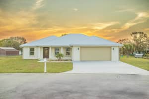 8697 SW 7th Lane, Okeechobee, FL 34974 Sold 05/16/25