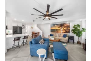 77 Uno Lago Drive, Juno Beach, FL 33408 Sold 08/12/25