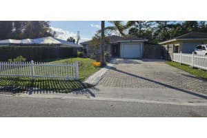 177 W Trail Drive, West Palm Beach, FL 33415 Sold 03/20/25