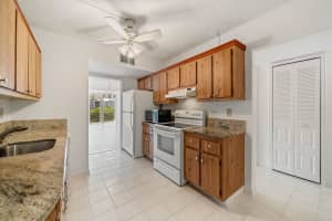 3425 Via Poinciana Way 204, Lake Worth, FL 33467 Sold 04/16/25