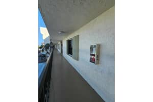 7030 Half Moon 320 Circle 320, Hypoluxo, FL 33462 Sold 05/15/25