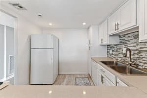 470 Executive Center Drive 5n, West Palm Beach, FL 33401 Sold 05/14/25
