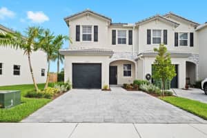 2701 SE 10th Street, Homestead, FL 33035 Sold 06/06/25