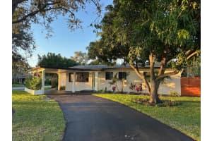 317 NE 28th Street, Wilton Manors, FL 33334 Sold 03/21/25