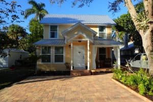 550 SW Riverview Street, Stuart, FL 34994 Sold 04/11/25