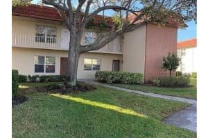 94 Spring Lake Drive 203, Vero Beach