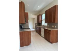 142 S Hampton Drive, Jupiter, FL 33458 Sold 04/16/25