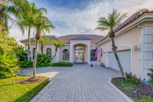 72 Cayman Place, Palm Beach Gardens