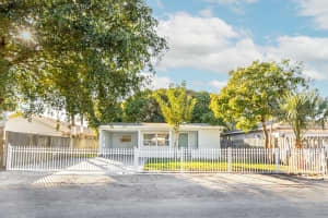 122 Sw 10th Avenue, Delray Beach