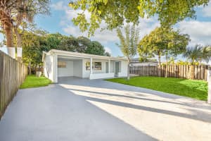 122 SW 10th Avenue, Delray Beach, FL 33444 - MLS#R11061188