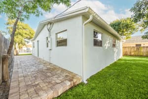 122 SW 10th Avenue, Delray Beach, FL 33444 - MLS#R11061188