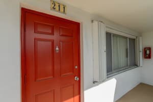 3362 Cynthia Lane 211, Lake Worth Beach, FL 33461 Sold 03/31/25