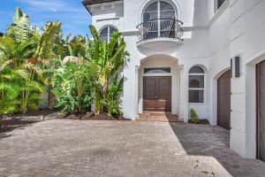 6131 Via Venetia N, Delray Beach, FL 33484 Sold 04/16/25