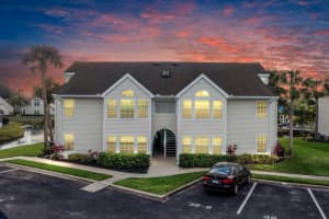 1907 Aynsley Way 321, Vero Beach