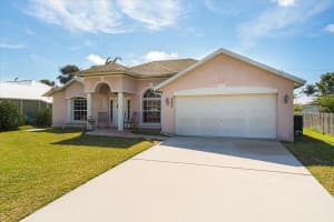 982 SW Worcester Lane, Port Saint Lucie, FL 34953 Sold 04/21/25