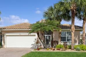 401 NW Springview Loop, Port Saint Lucie, FL 34986 Sold 04/08/25