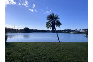 302 Riverside Drive, Palm Beach Gardens, FL 33410 Sold 05/08/25