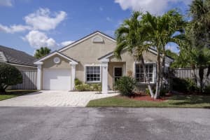 3 Commanders Drive, Palm Beach Gardens, FL 33418 Sold 05/07/25