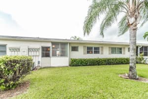 2804 Crosley E Drive E Apt E, West Palm Beach, FL 33415 - MLS#R11061422