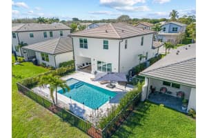 2724 Country Lake Trail Boynton Beach, FL 33436 - Off Market