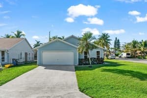 6761 Eastview Drive, Lantana, FL 33462 Sold 03/28/25