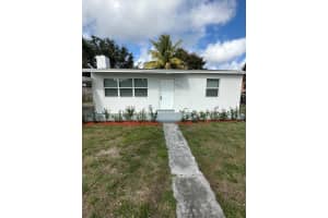 633 Beech Road, West Palm Beach, FL 33409 Sold 04/17/25