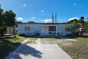 303 Nw 28 Way, Fort Lauderdale